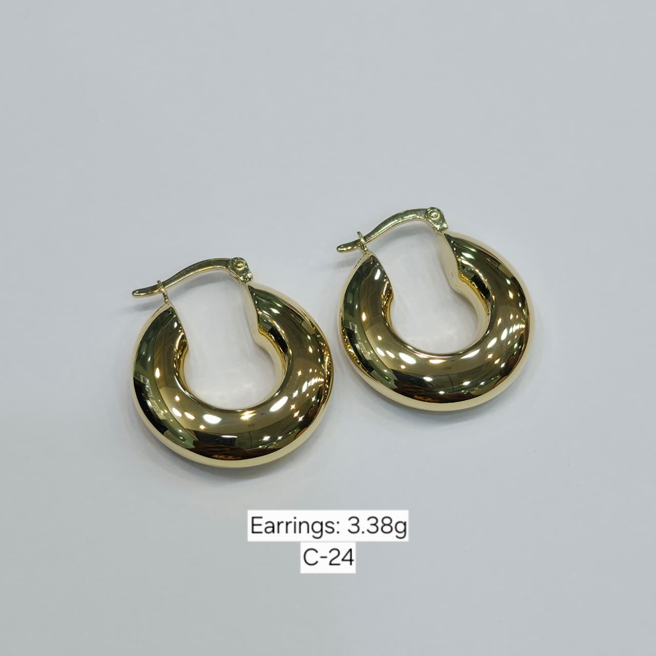 18k Gold Thick Round Loop Earrings