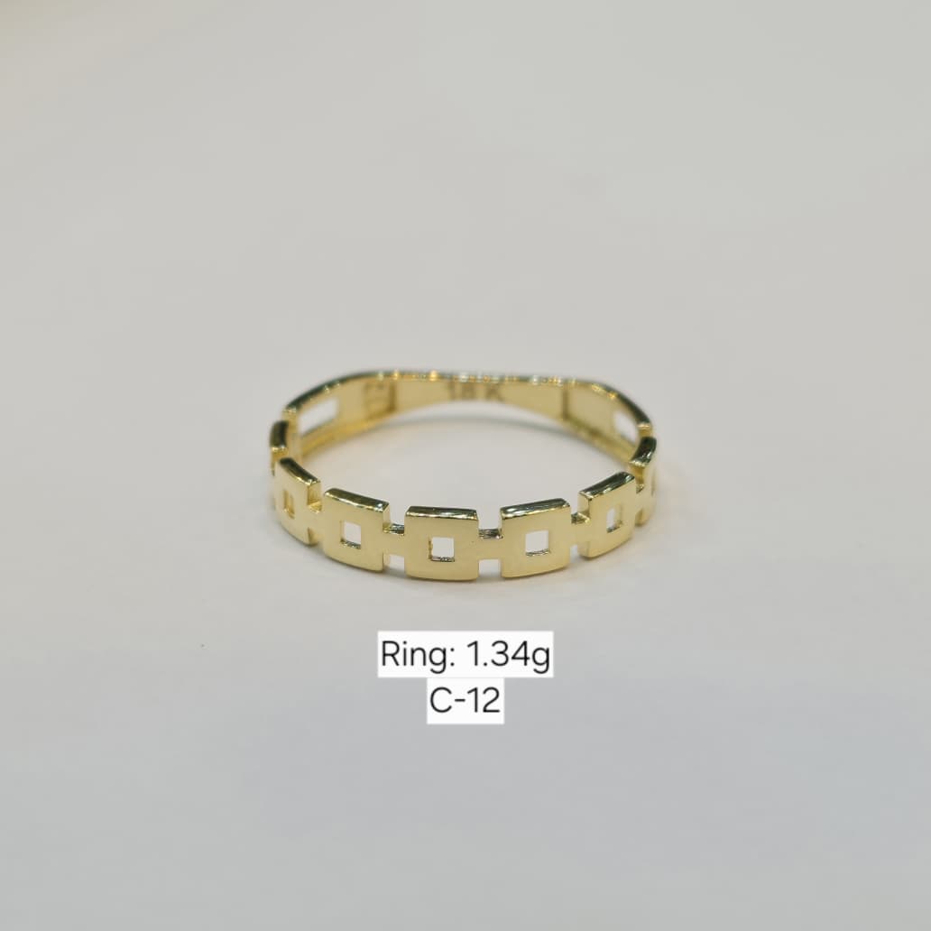 18k Gold Cube Style Ring