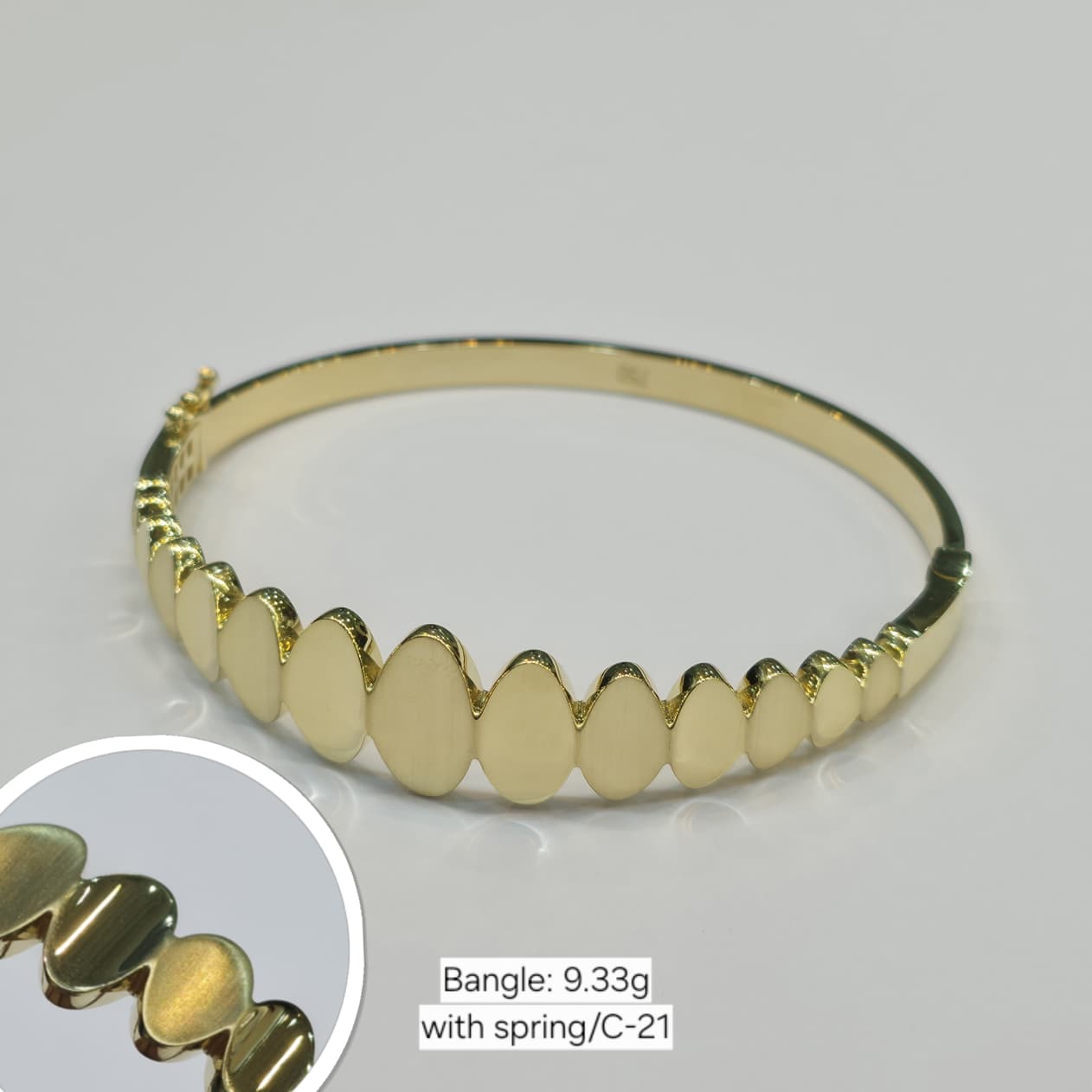 18k Gold Fence Inspired with Spring Bangle