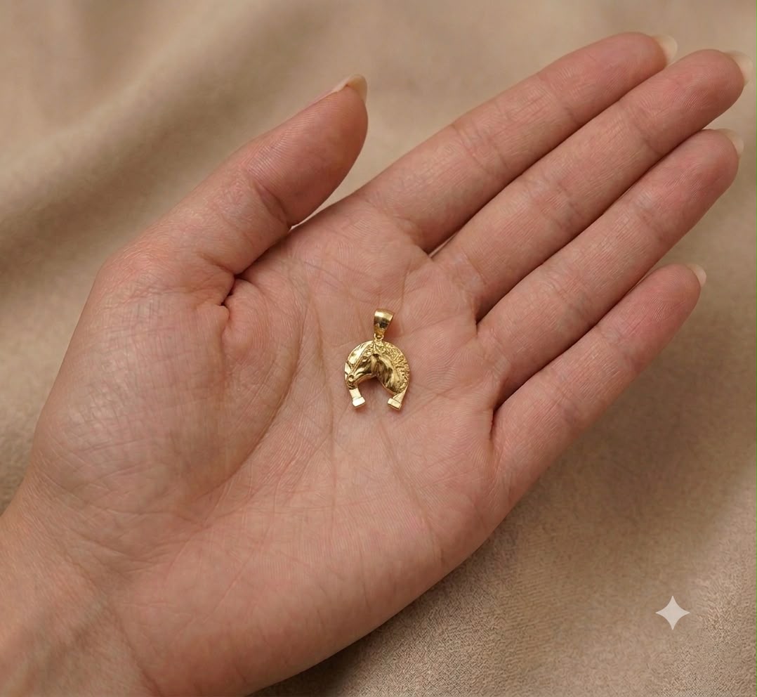 18k Gold Horse Shoe Inspired Pendant
