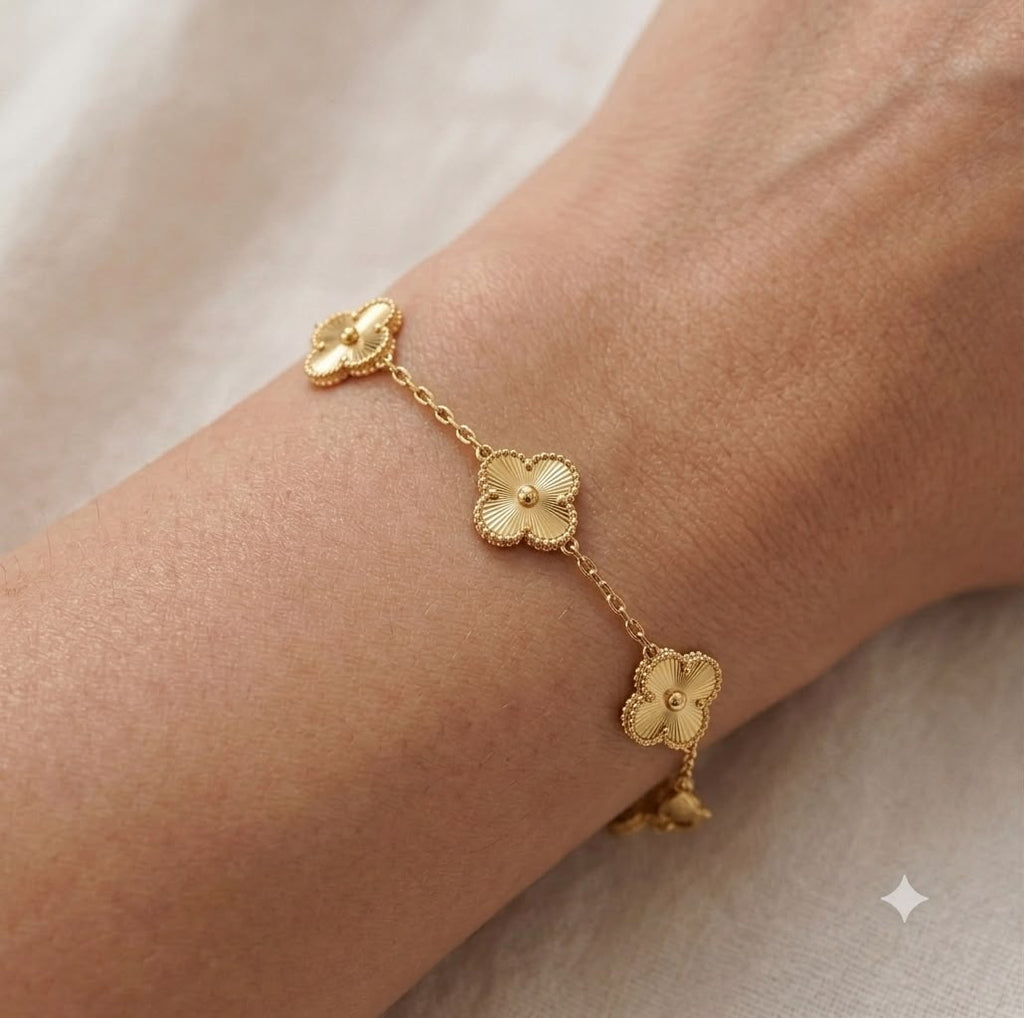 18k Gold Light Weight 3 Clover Bracelet