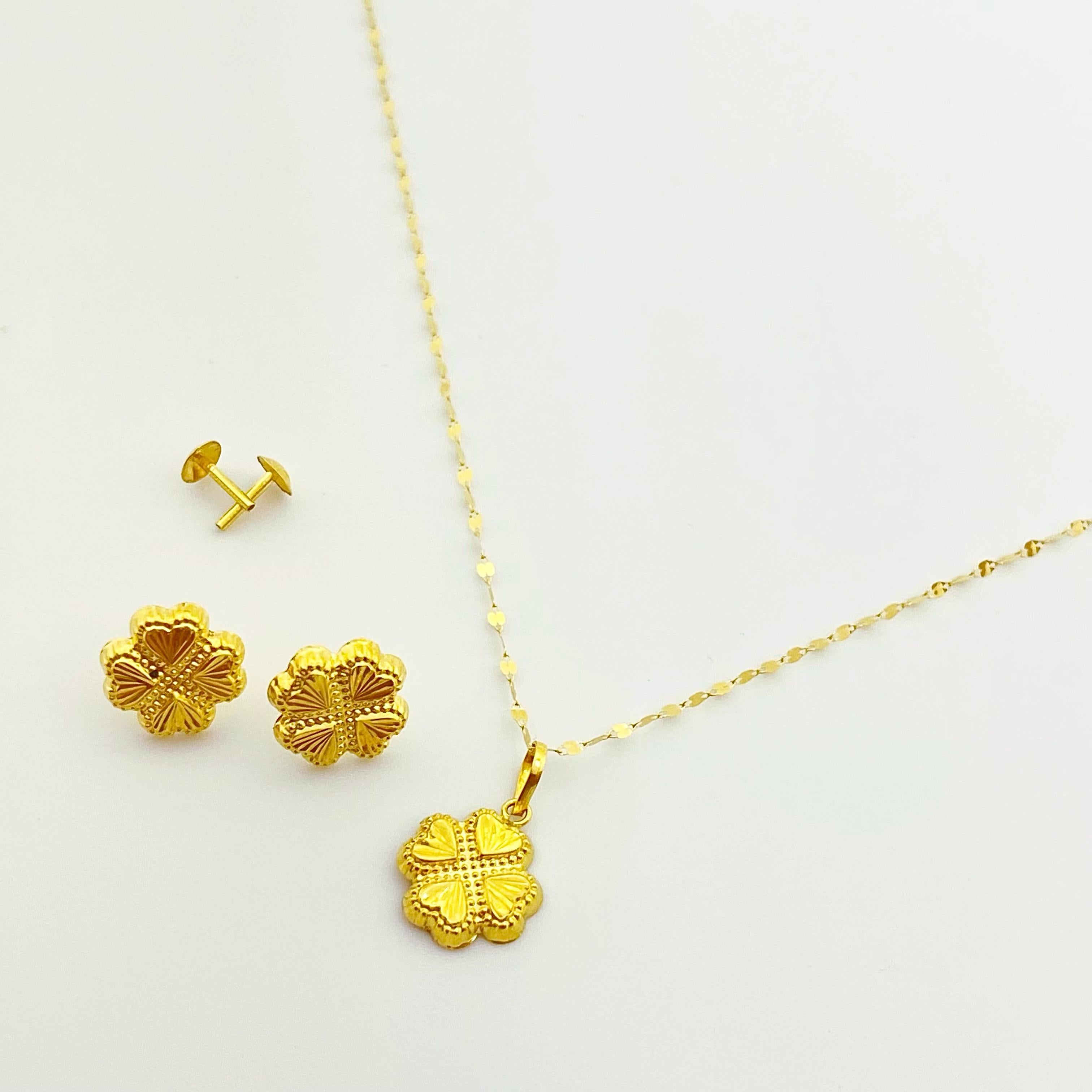 18k Gold Four Petal Jewelry Set
