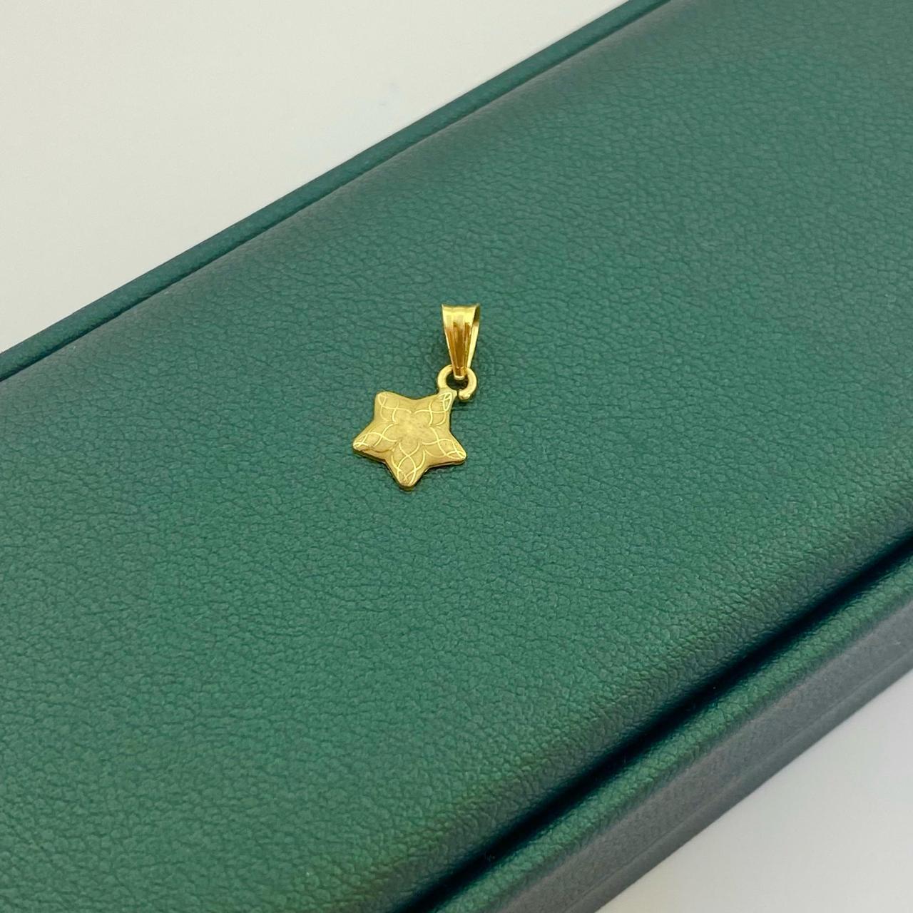 18k Gold Star Style 101 Pendant