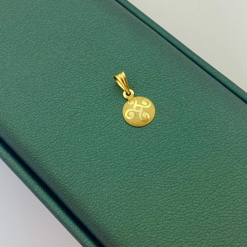 18k Gold Flower Round Pendant - Best Seller - Embellish Gold