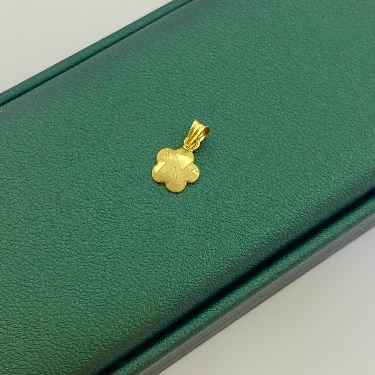 18k Gold Star Style 103 Pendant