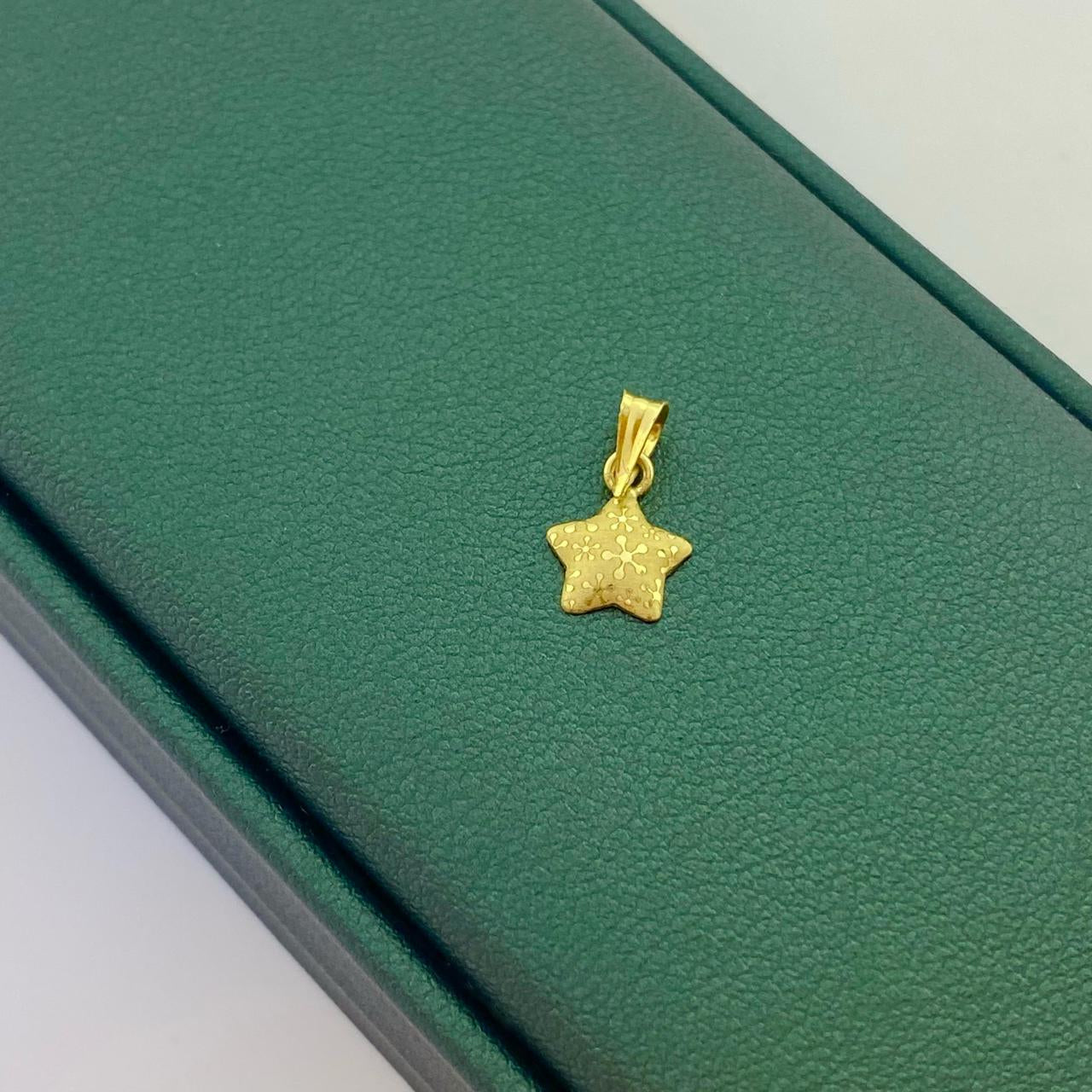 18k Gold Star Style 102 Pendant