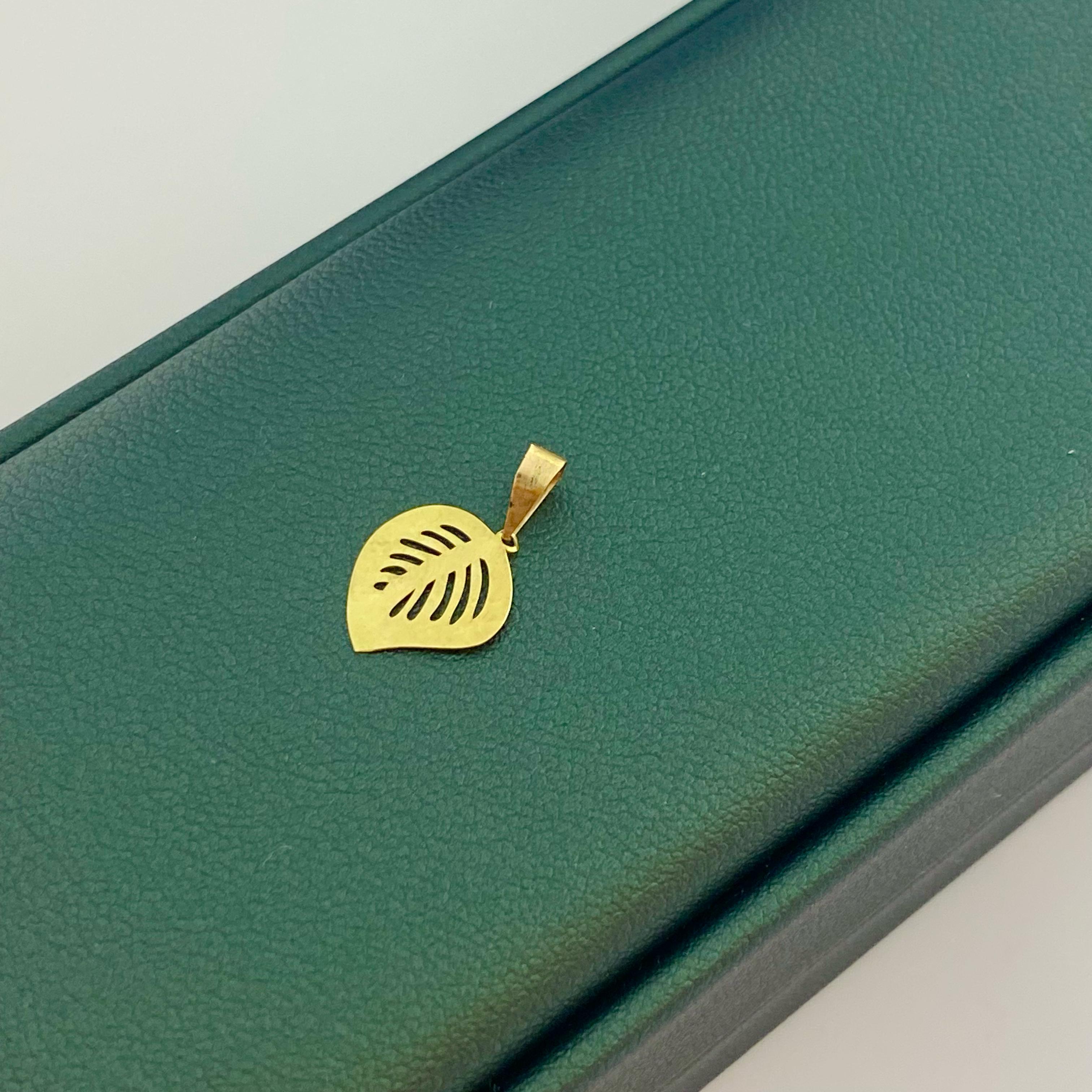 18k Gold Leaf Pendant