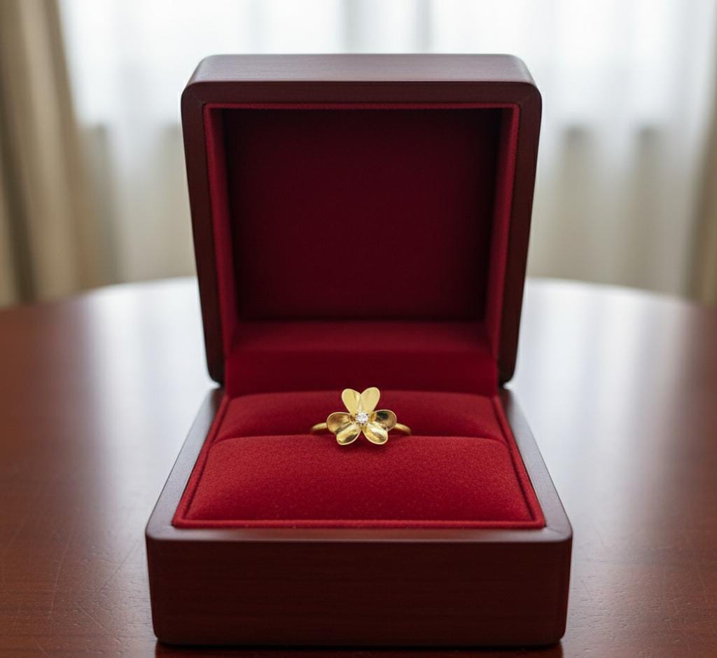 18k Real Gold Lilly Flower Ring