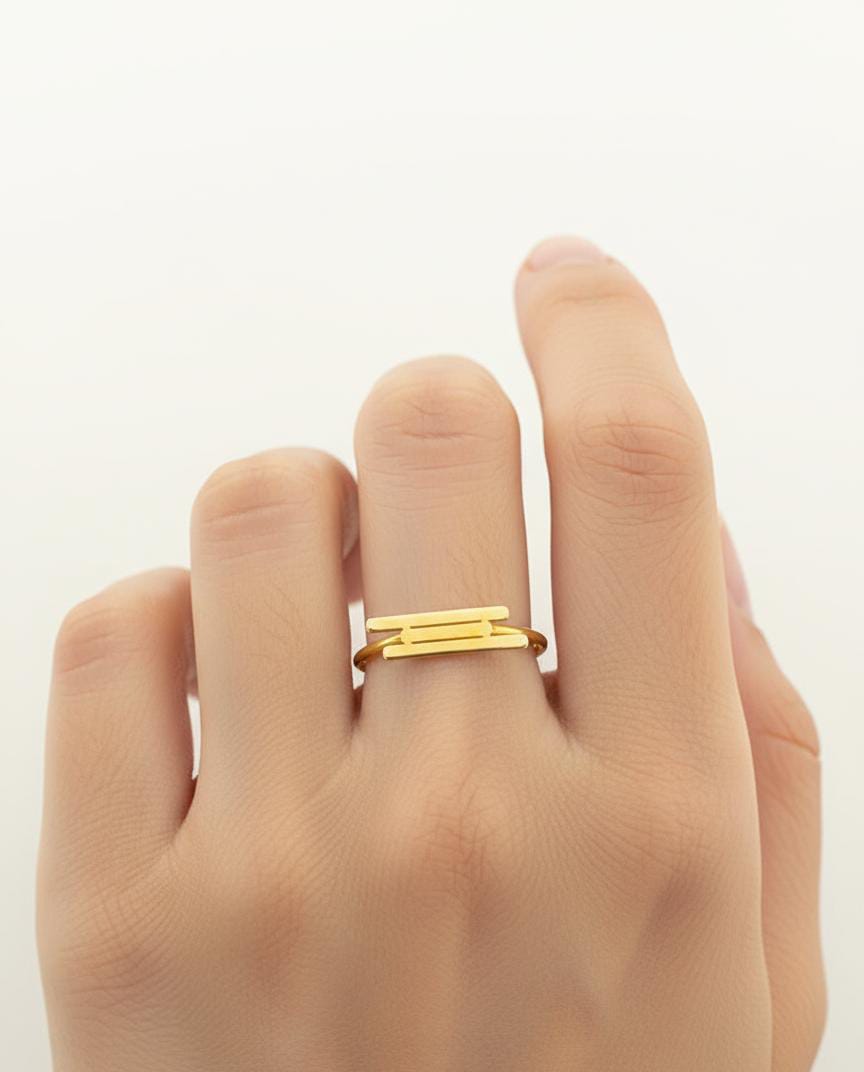 18K Real Saudi Gold Vertical Ring 139 - Festive Collection - Embellish Gold