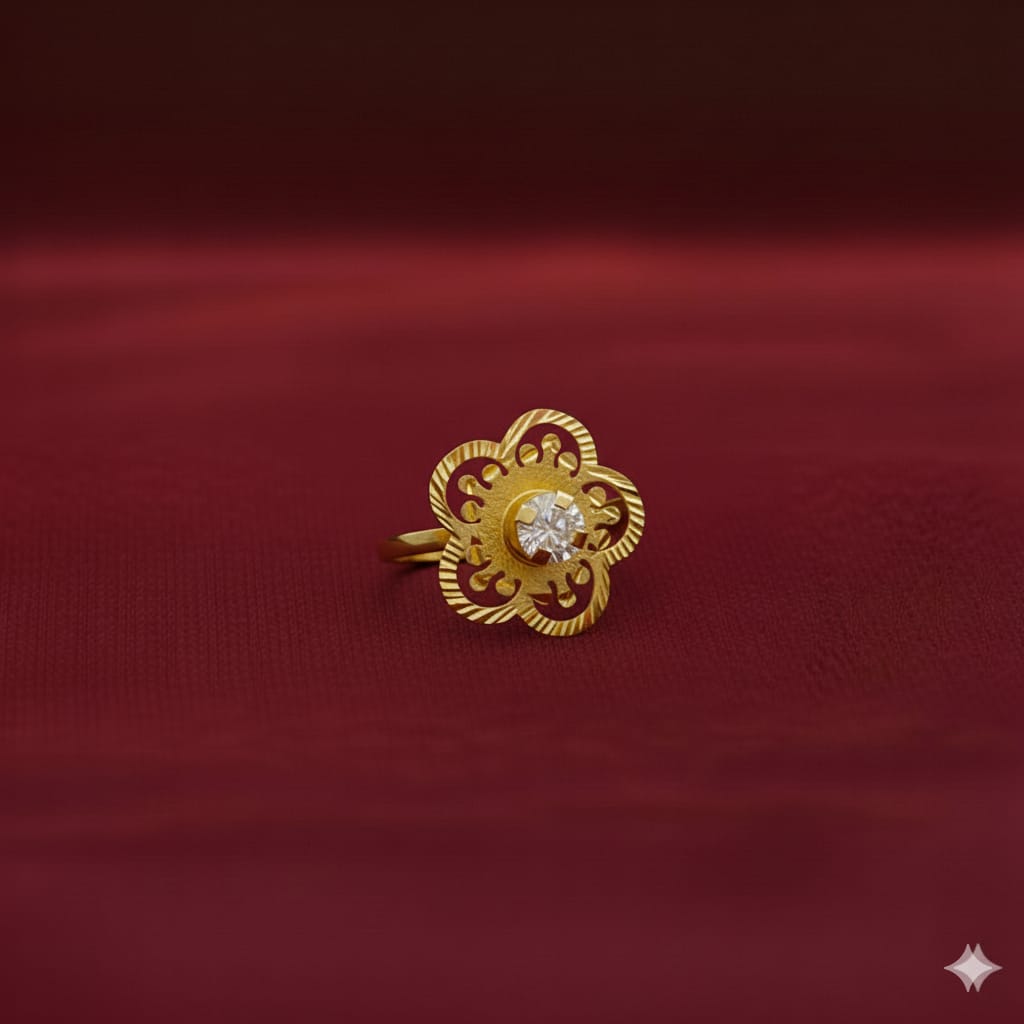 18k Gold Flower with Stone Ring