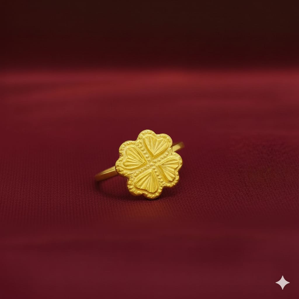18k Gold 4 Heart Flower Ring
