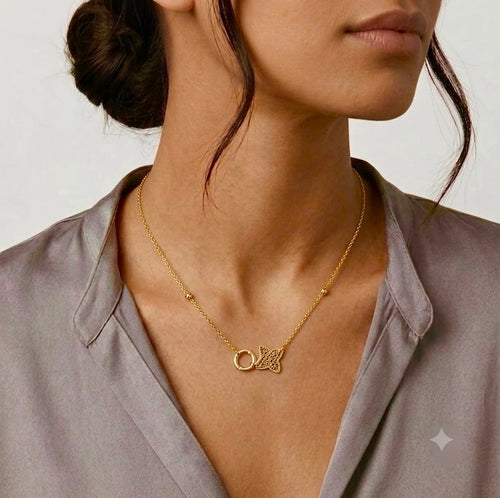 18k Gold Cartier Link Rob Flower Necklace