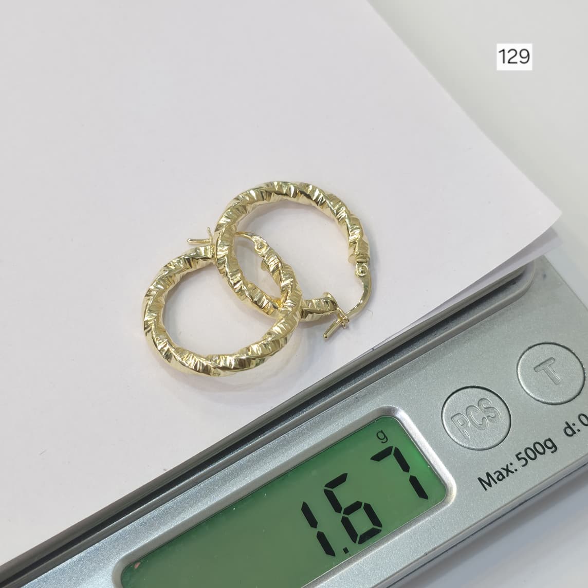 18k Gold Dia Cut Style Loop Earring