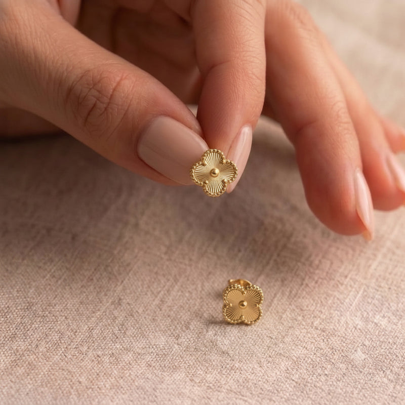 18k Gold Premium Clover dot Earrings - 18k Gold Earrings - Embellish Gold Jewelry & Diamond
