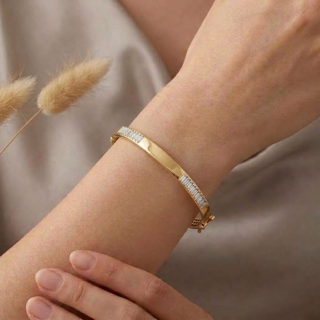 18k Gold White Line Bangle - 18k Gold Bangle - Embellish Gold Jewelry & Diamond