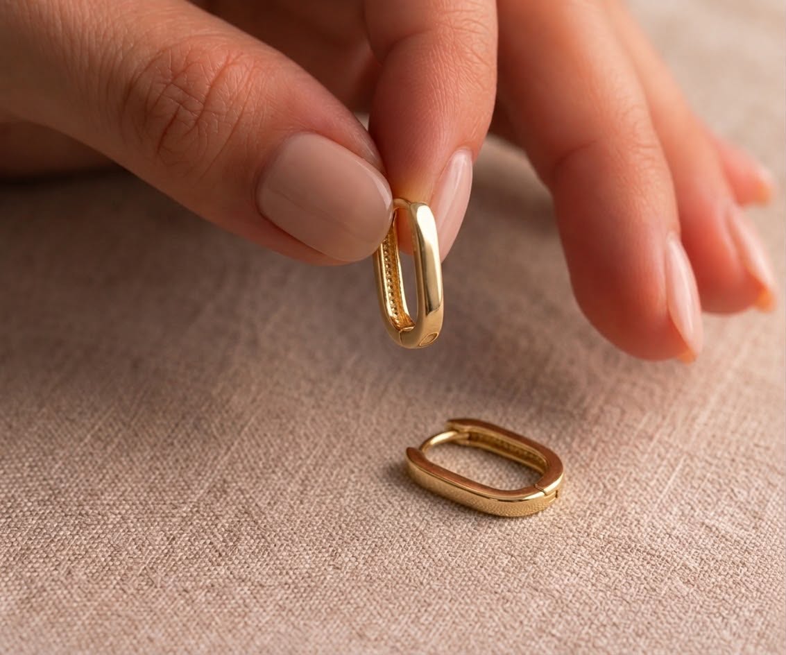 18k Gold Simple Four Sides Loop Earrings - 18k Gold Earrings - Embellish Gold Jewelry & Diamond