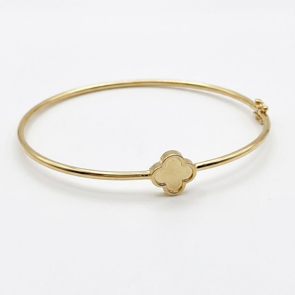 18k Gold Premium Clover Bangle - 18k Gold Bangle - Embellish Gold Jewelry & Diamond