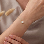 18k Gold White Jade Clove Flower Bracelet - Best Seller - Embellish Gold Jewelry & Diamond
