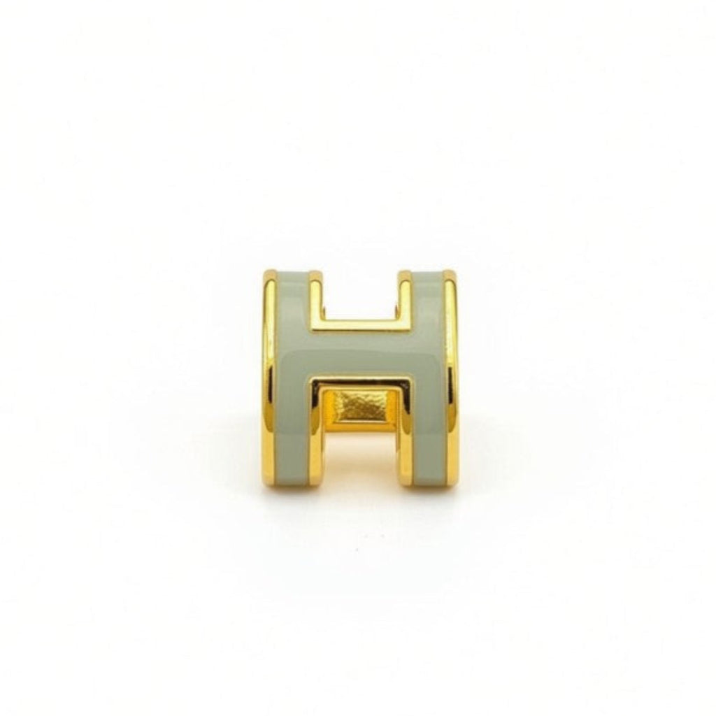 18k Gold H Pendant