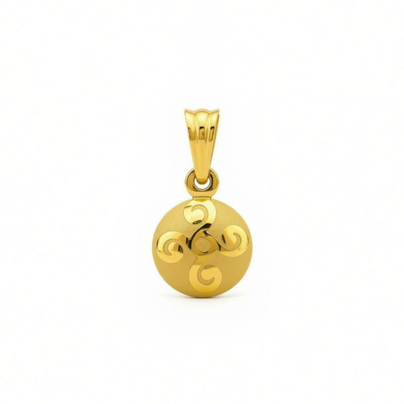 18k Gold Flower Round Pendant - Best Seller - Embellish Gold