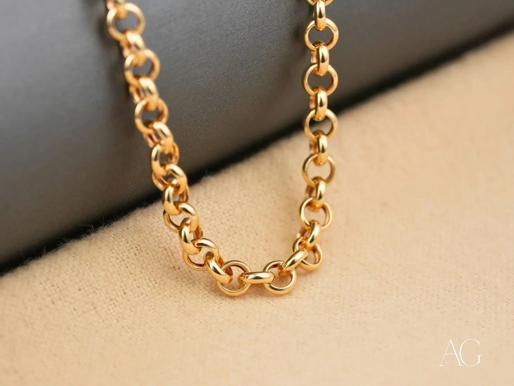18k Gold Rolo Chain