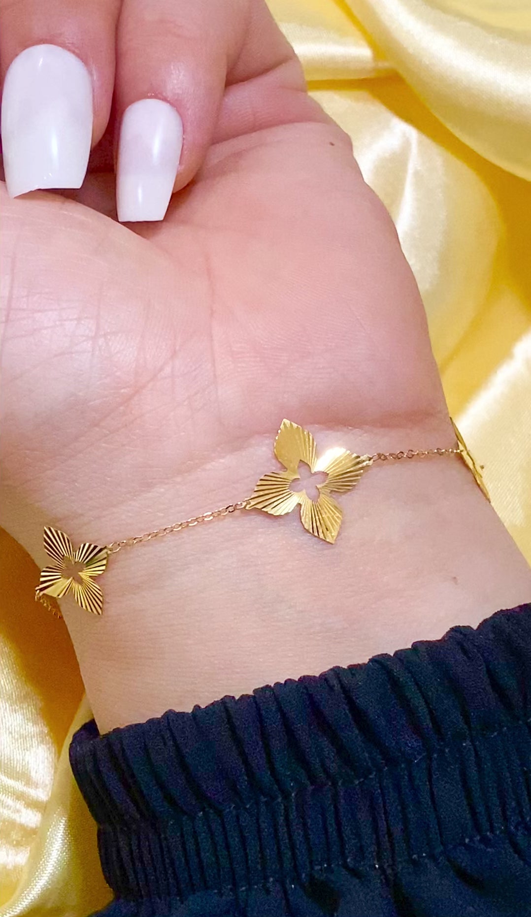 18K Gold 3 Roberto Flower Bracelet