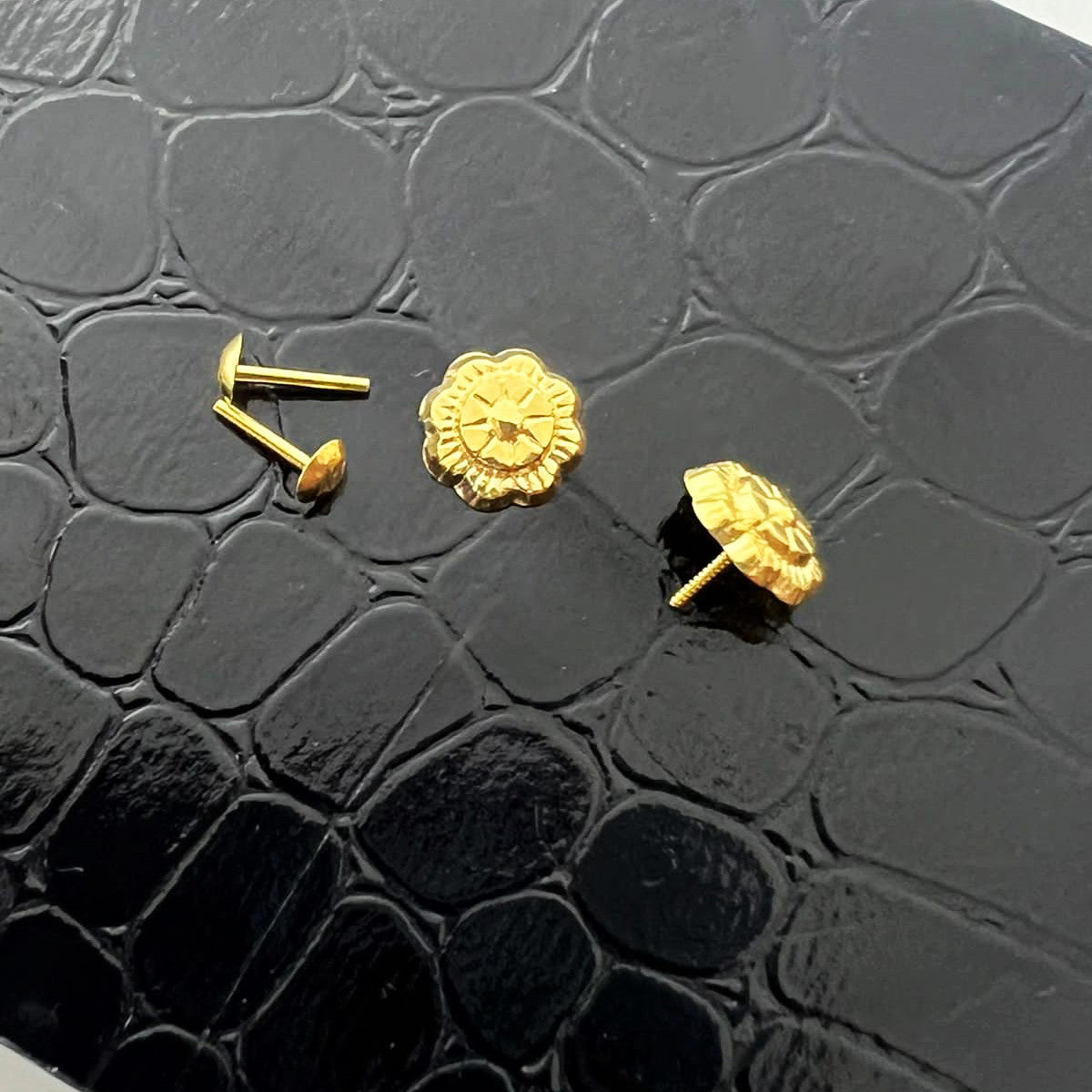 18k Real Saudi Gold Screw Flower Earrings 033