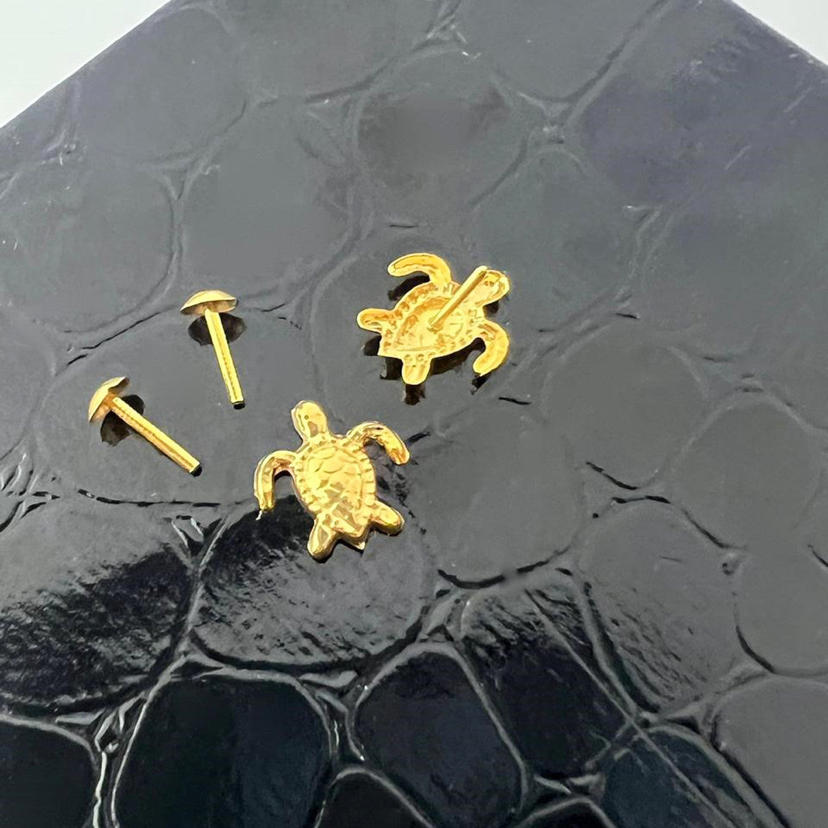 18k Real Saudi Gold Turtle Screw Earrings 043