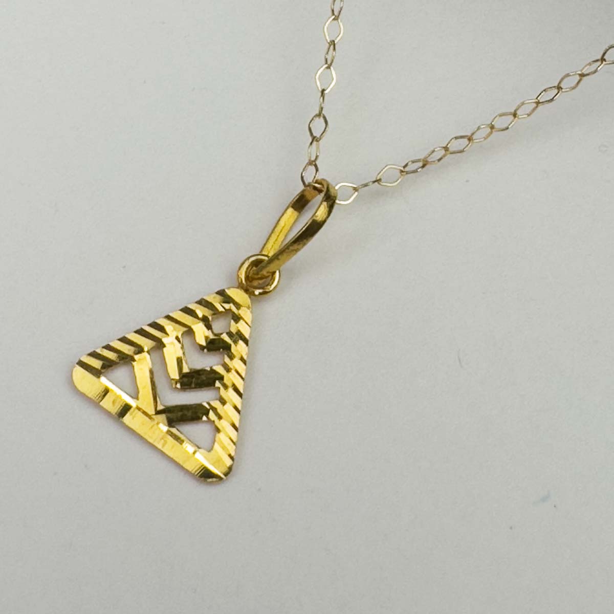 18k Real Saudi Gold Pyramid Necklace 057