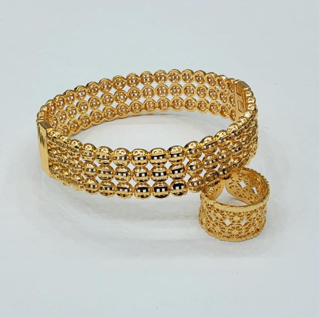 18K Real Saudi Gold Balls Bangle And Ring 163 ‚Äì A Spherical Marvel in Gold Bangles for Women - Embellish Gold