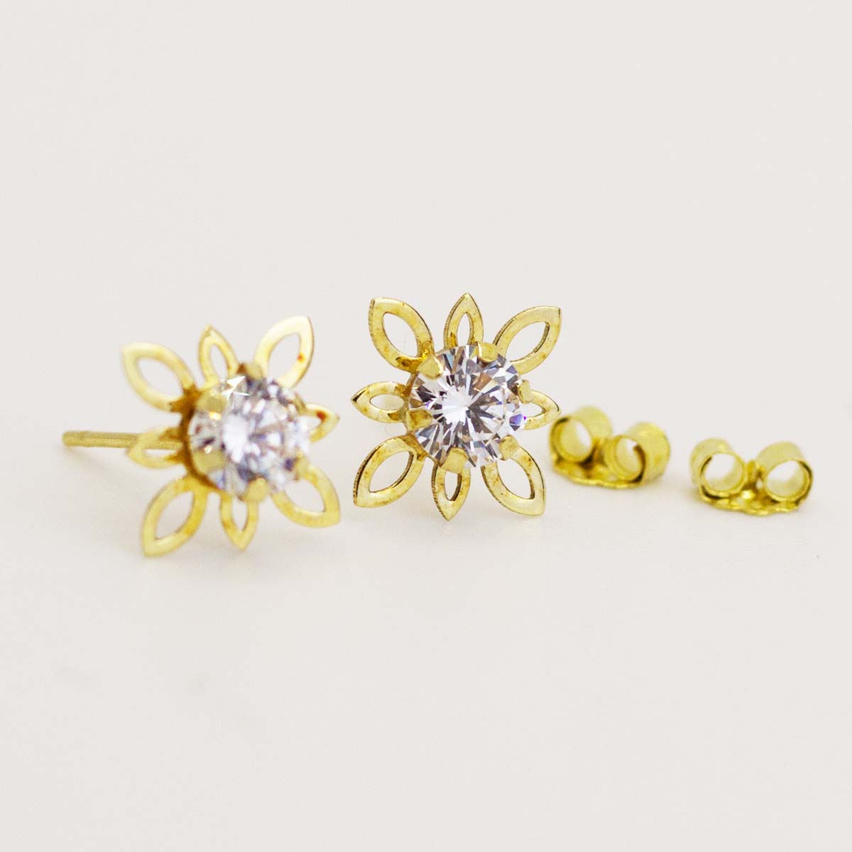 18K Real Gold Flower Stone Earrings 1.006