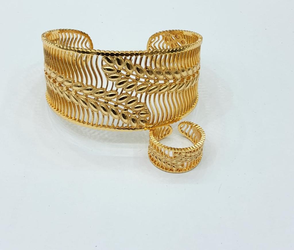18K Real Saudi Gold Article Bangle And Ring 151 ‚Äì A Coordinated Set in Gold Bangles for Women - Embellish Gold