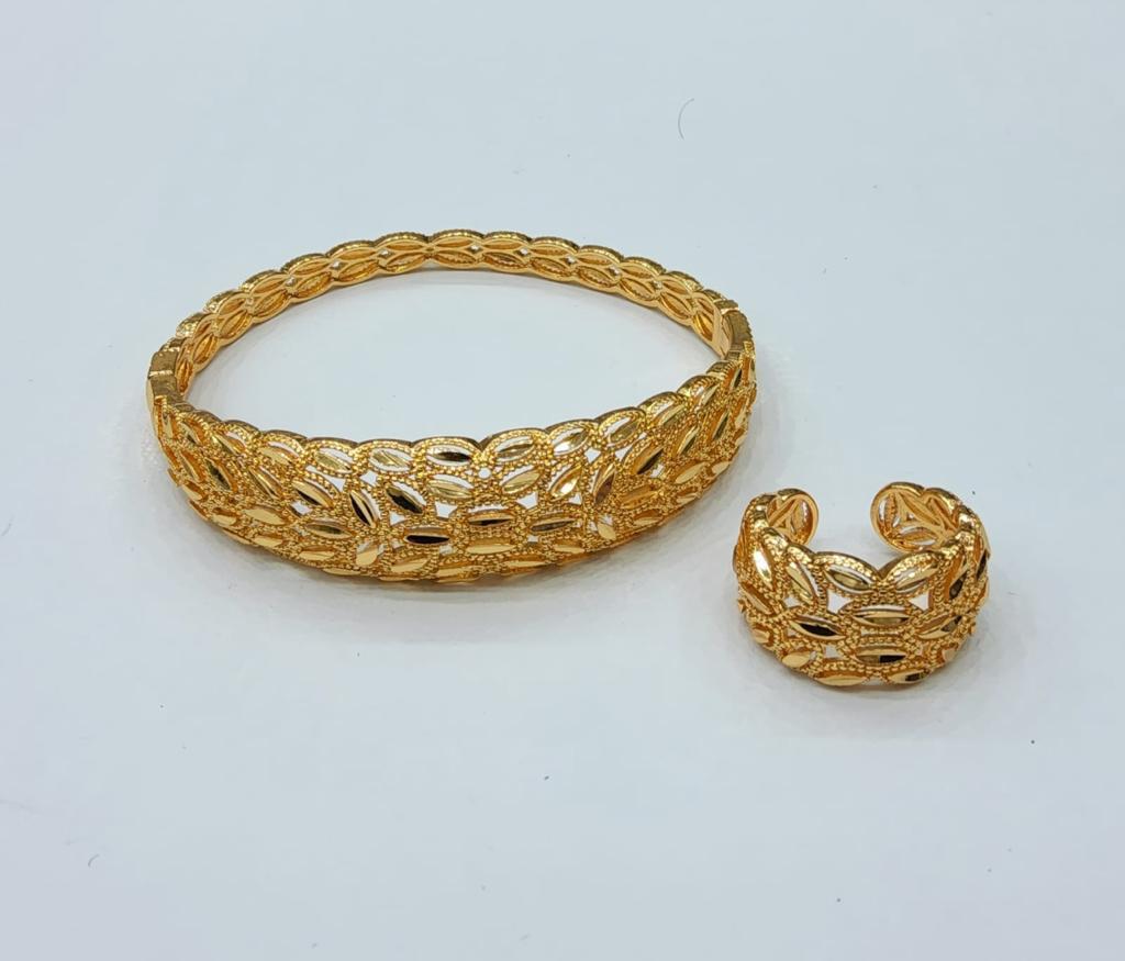 18K Real Saudi Gold Article Simple Bangle And Ring 158 – A Marvel in Gold Bangles for Women - Embellish Gold