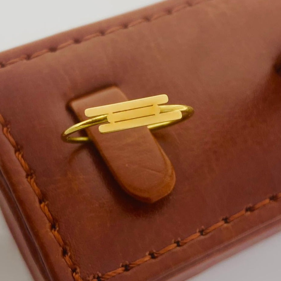 18K Real Saudi Gold Vertical Ring 139 - Embellish Gold